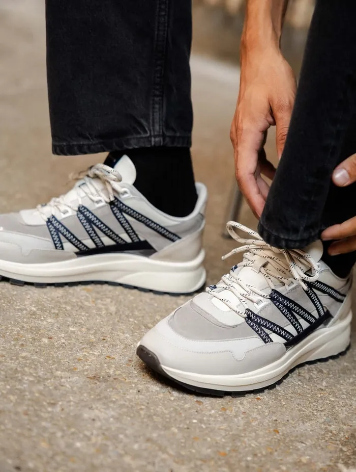 Apollo Cloudy Men Bobbies Sneakers