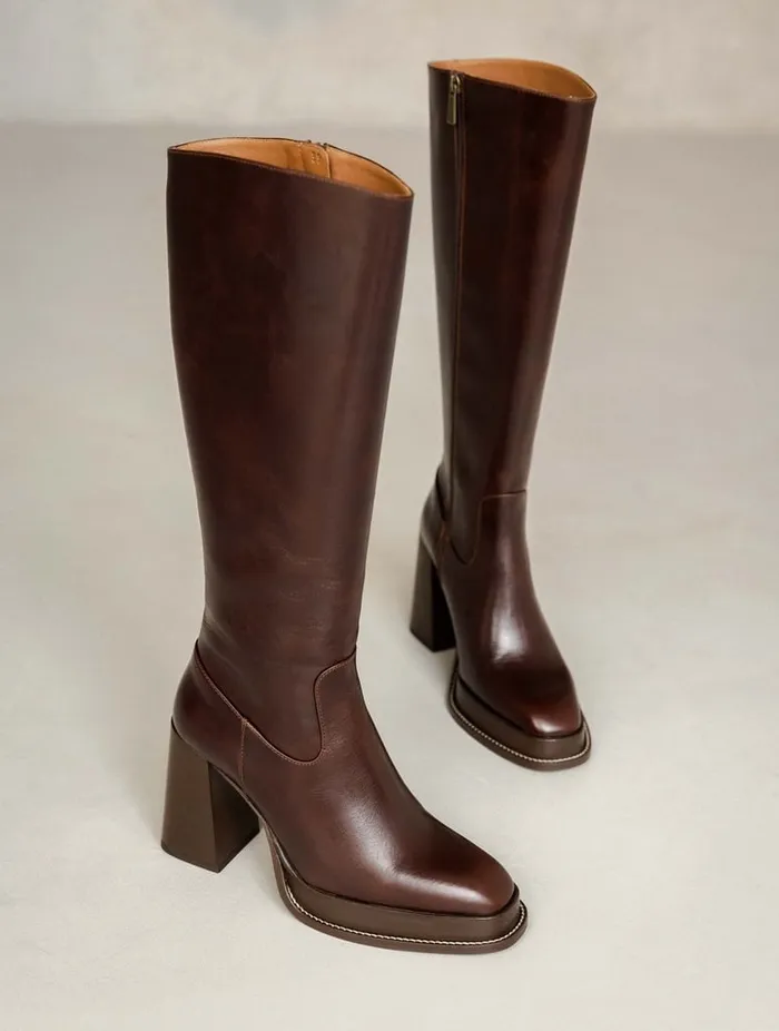 Callie Irish Coffee Women Bobbies Knee High Boots