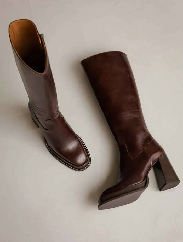 Callie Irish Coffee Women Bobbies Knee High Boots