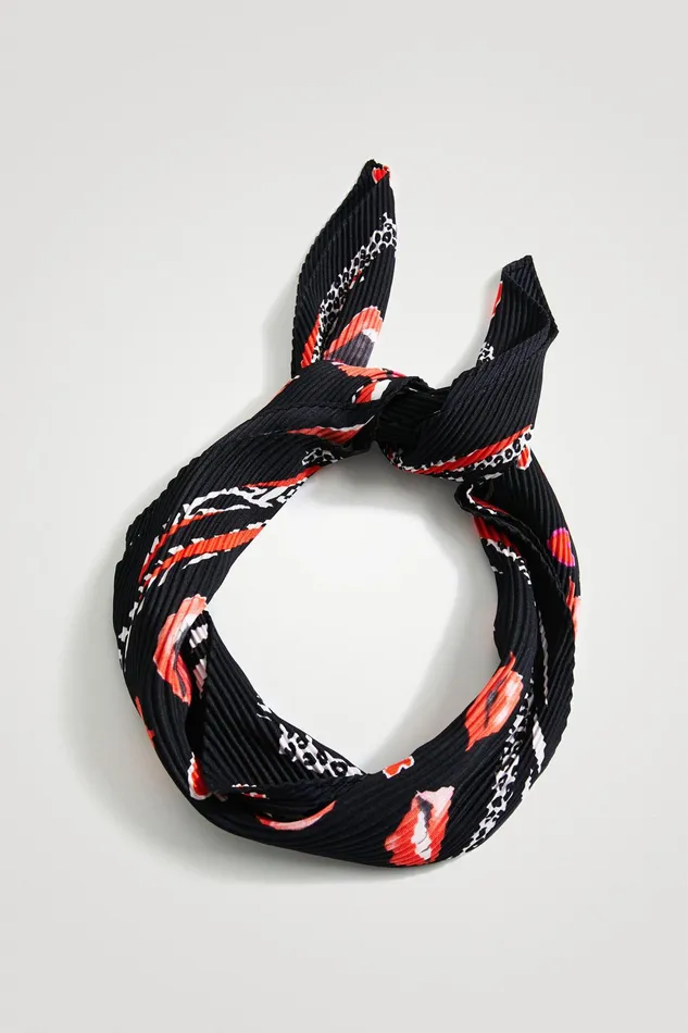 Desigual Square Pleated Kisses Foulard Women Scarves