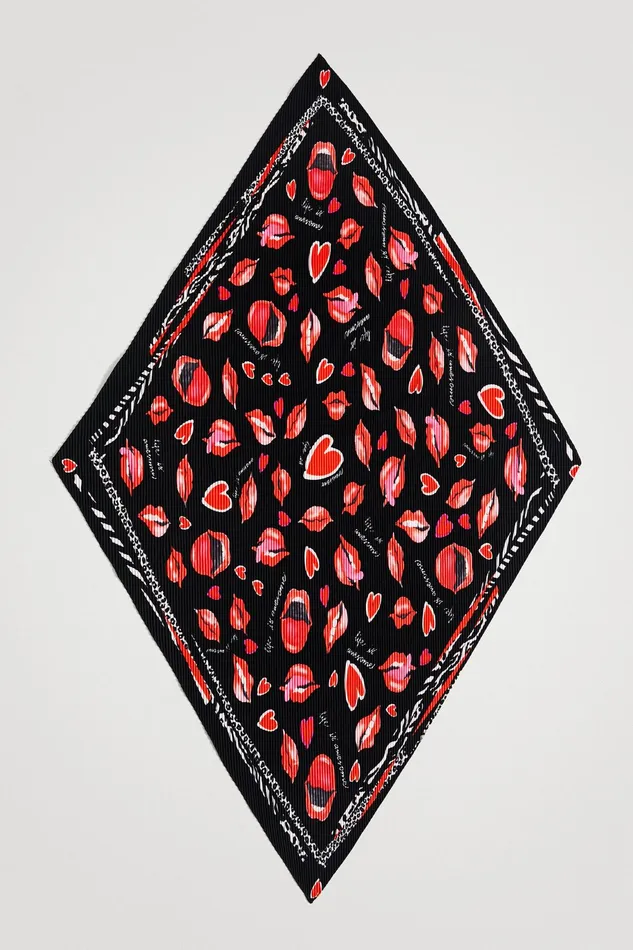 Desigual Square Pleated Kisses Foulard Women Scarves