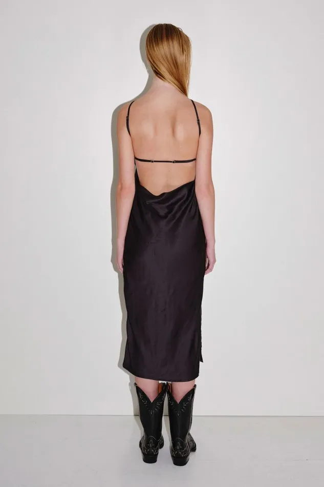 Gretchen 8211 Black Women Won Hundred Dresses