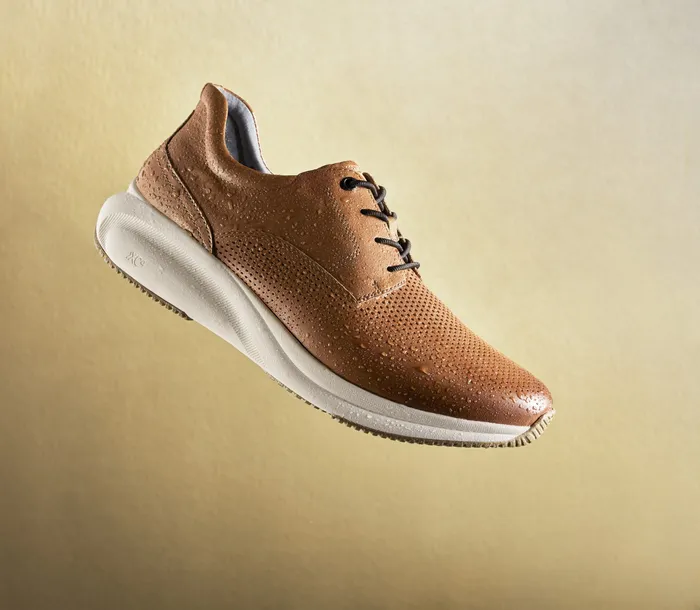 Johnston and Murphy XC4 TR3Luxe Hybrid Tan Waterproof Full Grain Men LaceUps