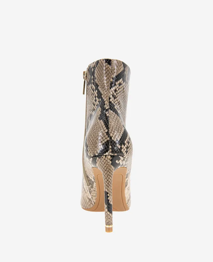Kenneth Cole Boots and Booties Women Quincy Snakeskin Leather Heel Ankle Bootie Beige Kenneth Cole Boots and Booties Women Quincy Snakeskin Leather Heel Ankle Bootie Beige