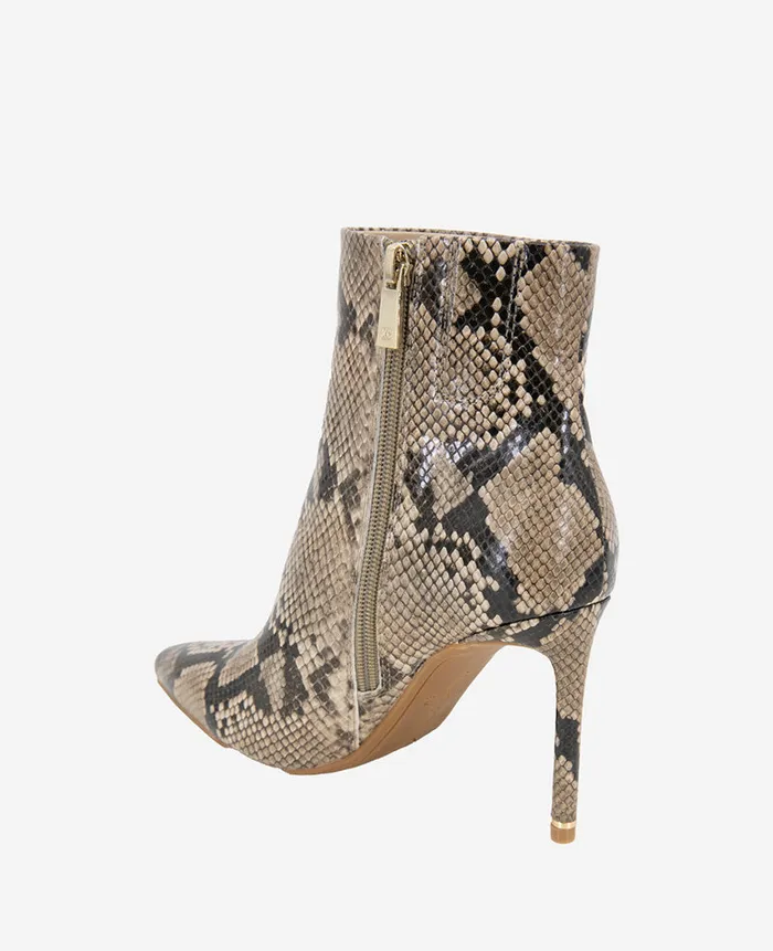 Kenneth Cole Boots and Booties Women Quincy Snakeskin Leather Heel Ankle Bootie Beige Kenneth Cole Boots and Booties Women Quincy Snakeskin Leather Heel Ankle Bootie Beige