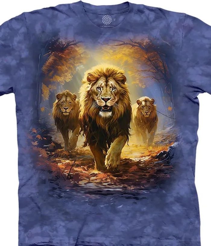 Liquid Blue TShirt Men King039s Parade Classic Cotton TShirt