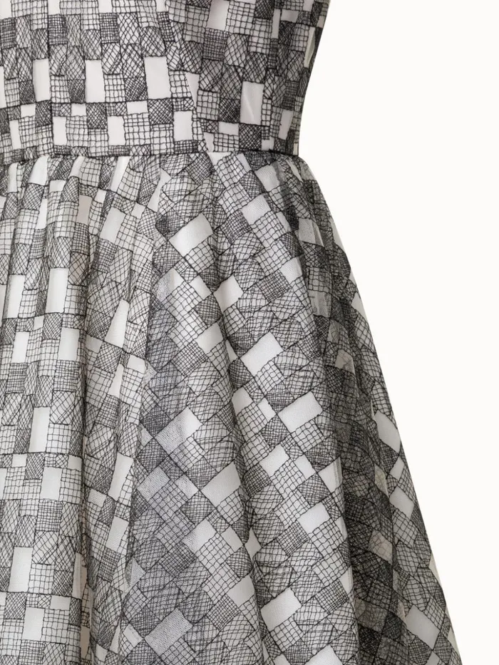 Long Evening Dress With Lizzy Grid Embroidery Ecrublack Women Akris Dresses