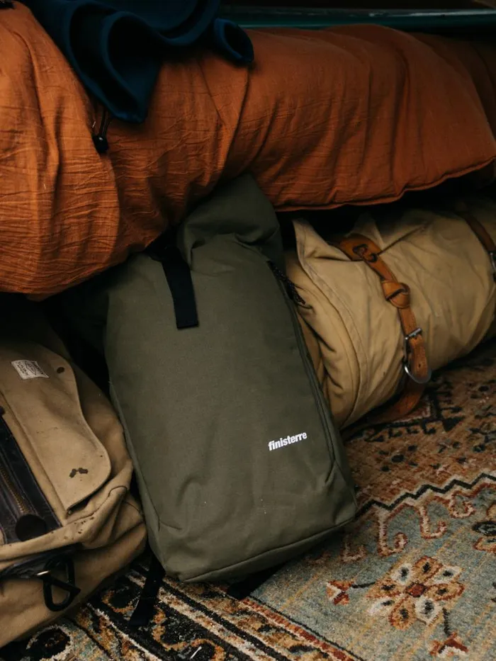 MenWomen Nautilus 23L Backpack Dark Olive Finisterre Bags