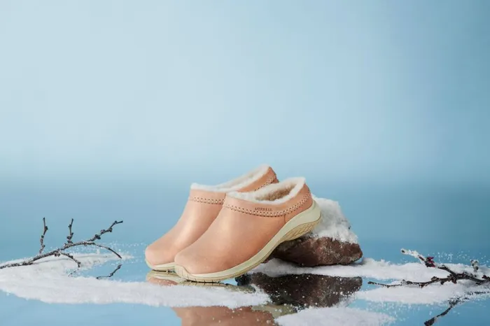 Merrell Encore Ice 5 Shine Rose Gold Women SlipOns