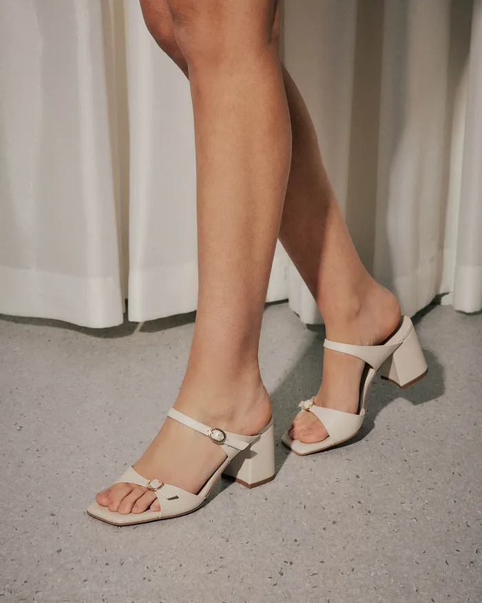 MID SANDALS jomercer Women Spencer mid heel sandals off white leather