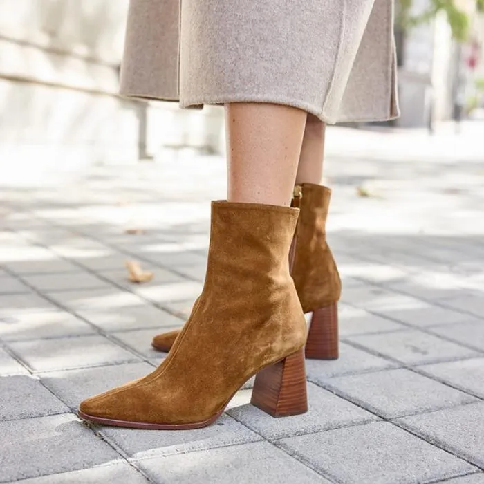 ngel Alarcn Boots And Booties Woman TRIMIA 8211 Ankle Boots With Pointed Toe Wide Heel And Zipper