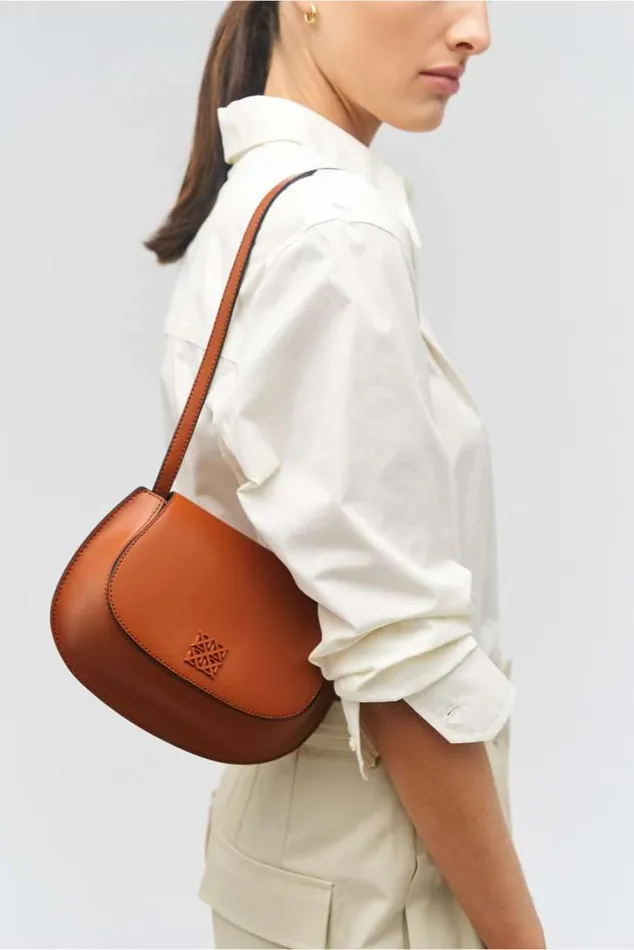 Oroton Shoulder Della Saddle Shoulder Bag Syrup 8211 Women