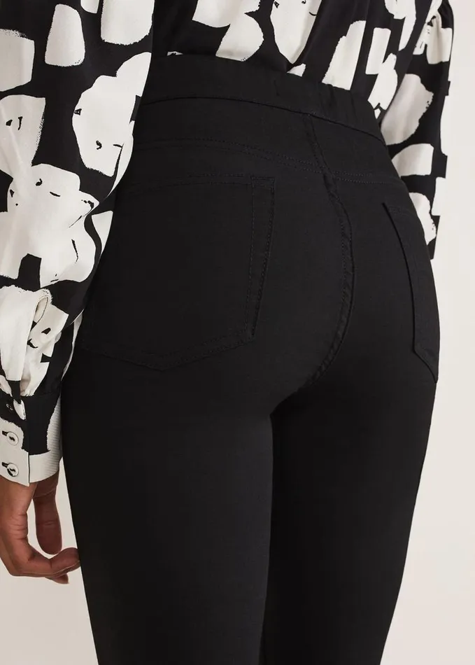 Phase Eight Eliza Jegging Short Black Women Trousers
