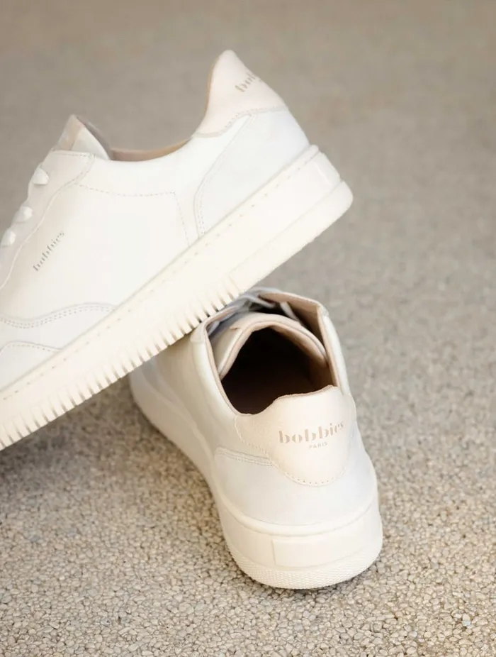 Travis Off White and Foam Men Bobbies Sneakers Travis Off White and Foam Men Bobbies Sneakers