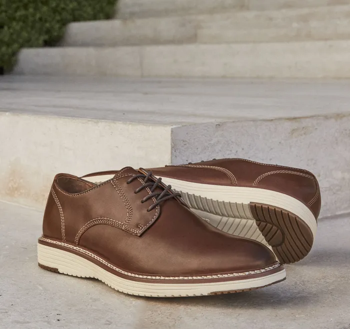 Upton Plain Toe Tan Full Grain LaceUps Johnston and Murphy Men