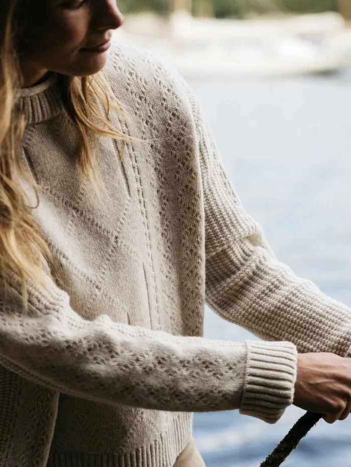 Women Berneray Cable Crew Jumper Pebble Grey Finisterre Knitwear