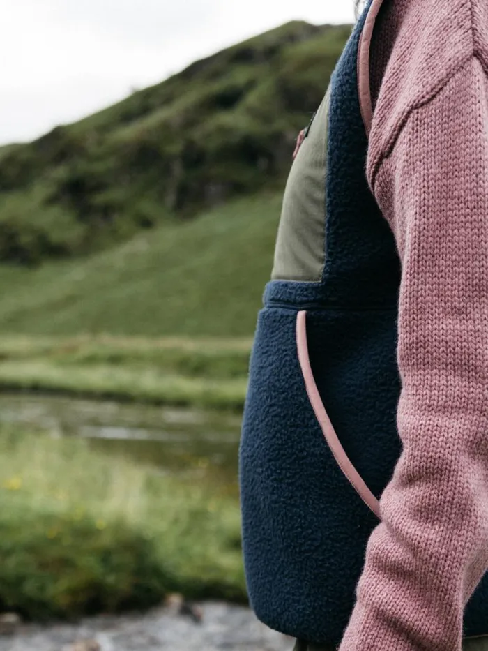 Women Bolster Fleece Gilet Navyolive Finisterre Fleece