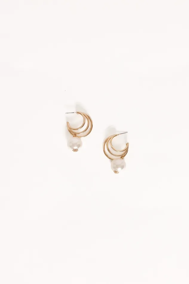 Women Chelsea Earrings 8211 GoldPearl GoldPearl Earrings petalandpup