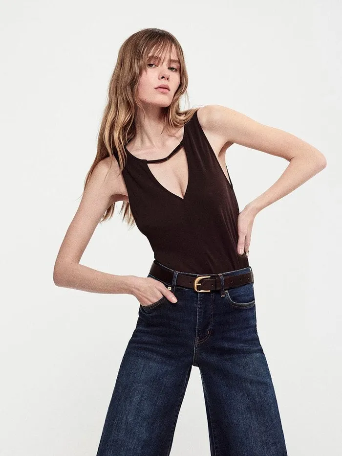 Women FRAME Tanks and Tees Deep V Tank Women FRAME Tanks and Tees Deep V Tank