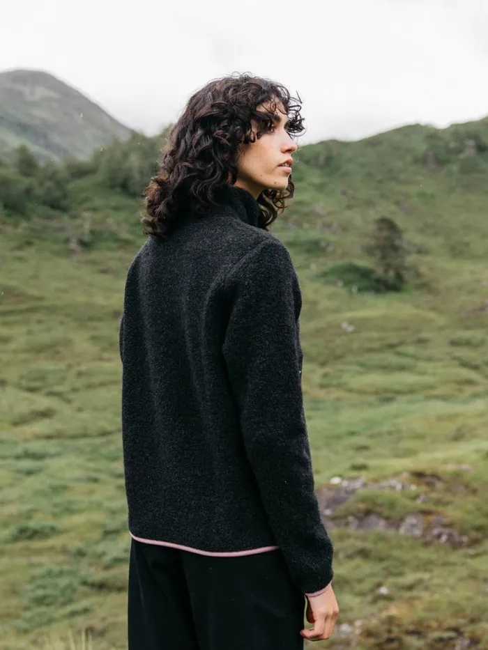 Women Hegen 14 Zip Wool Fleece Raven Black Finisterre Fleece