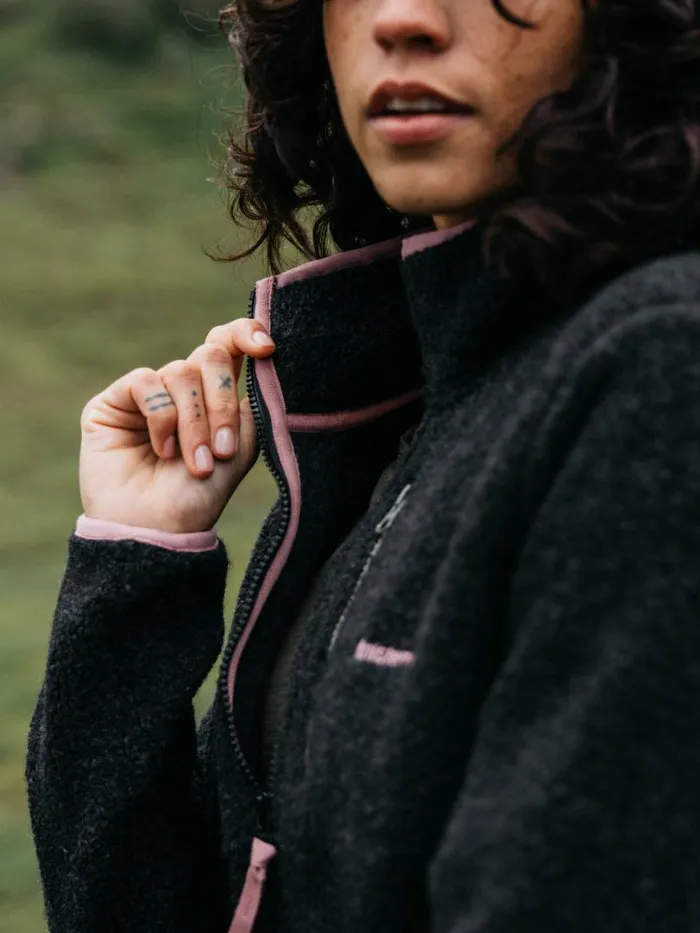 Women Hegen 14 Zip Wool Fleece Raven Black Finisterre Fleece