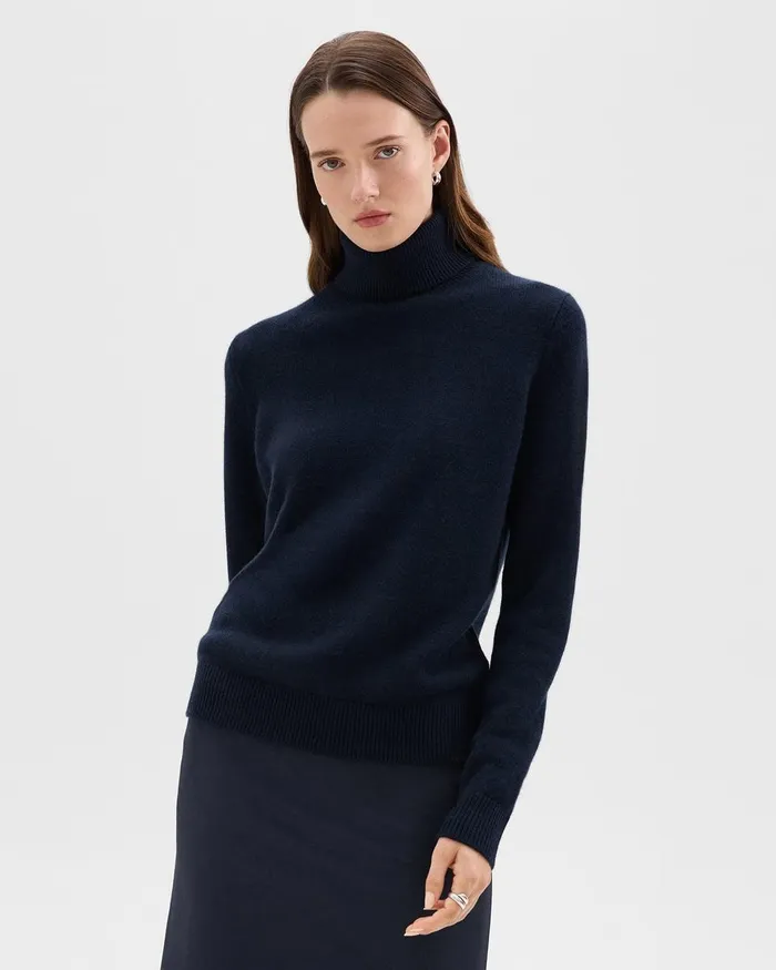 Women Sweaters Cardigans Theory Turtleneck Sweater In Cashmere Nocturne Navy