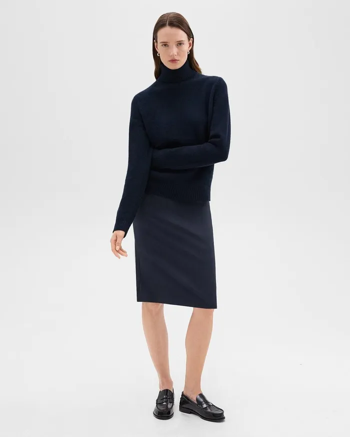 Women Sweaters Cardigans Theory Turtleneck Sweater In Cashmere Nocturne Navy